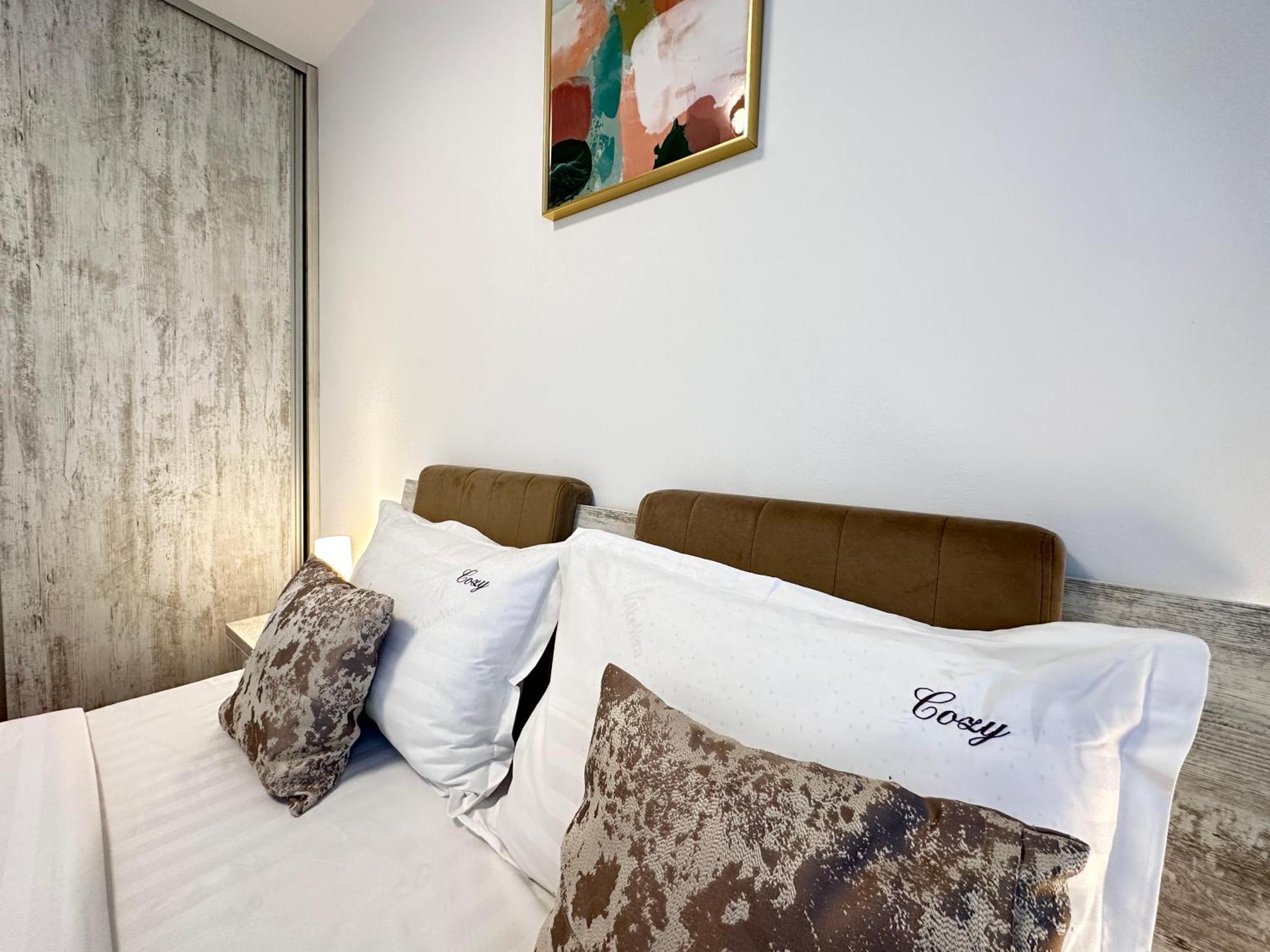 Deluxe Cozy Apartments - Coresi Mall #Brasov Exterior photo